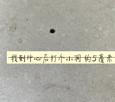 海宁瓷砖空鼓维修公司专业解答在瓷砖铺贴过程中，如果砂料搅拌不均匀，将会带来以下问题